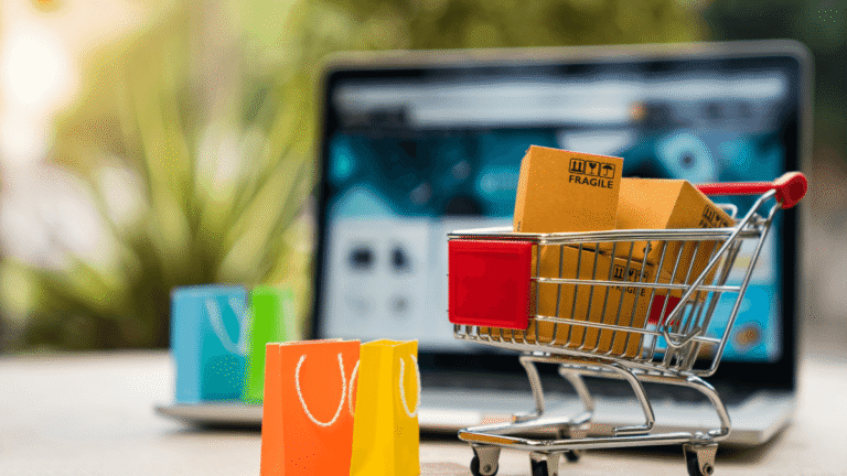 Shopify vs. WooCommerce en 2025 : Le guide pour choisir sa plateforme e-commerce
